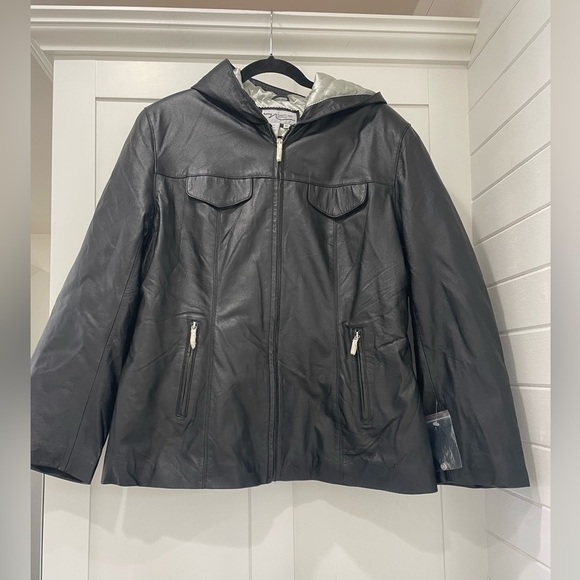 Newport News Leather Jacket Size XL - Picture 1 of 6